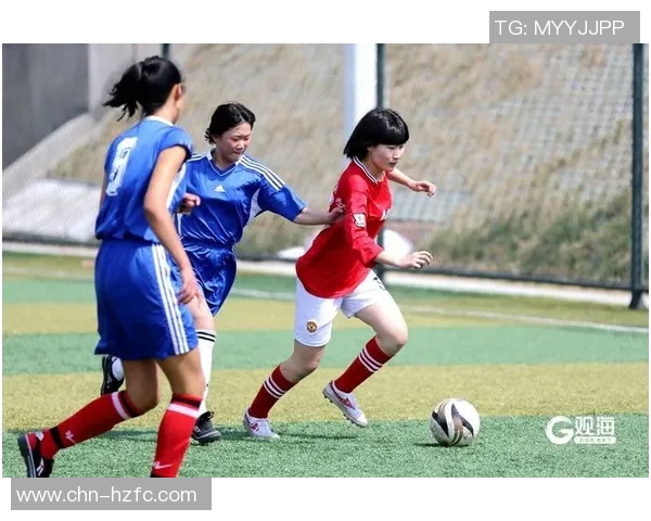 印度裔足球明星在女足赛场上的精彩瞬间与风采展示 印度裔足球明星在女足赛场上的精彩瞬间与风采展示