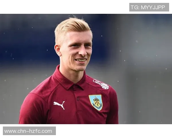 哪个足球明星的守门技术最为出色且充满观赏性引人瞩目