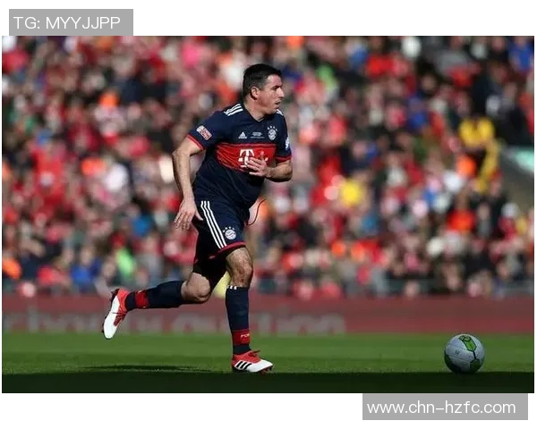 曼联传奇老将对决拜仁慕尼黑元老赛场重温经典对抗激情再现 曼联传奇老将对决拜仁慕尼黑元老赛场重温经典对抗激情再现